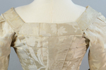 Robe à l’anglaise, ivory silk damask, c. 1750-1770, detail of back neckline