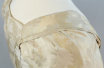Robe à l’anglaise, ivory silk damask, c. 1750-1770, detail of shoulder pleats by Irma G. Bowen Historic Clothing Collection